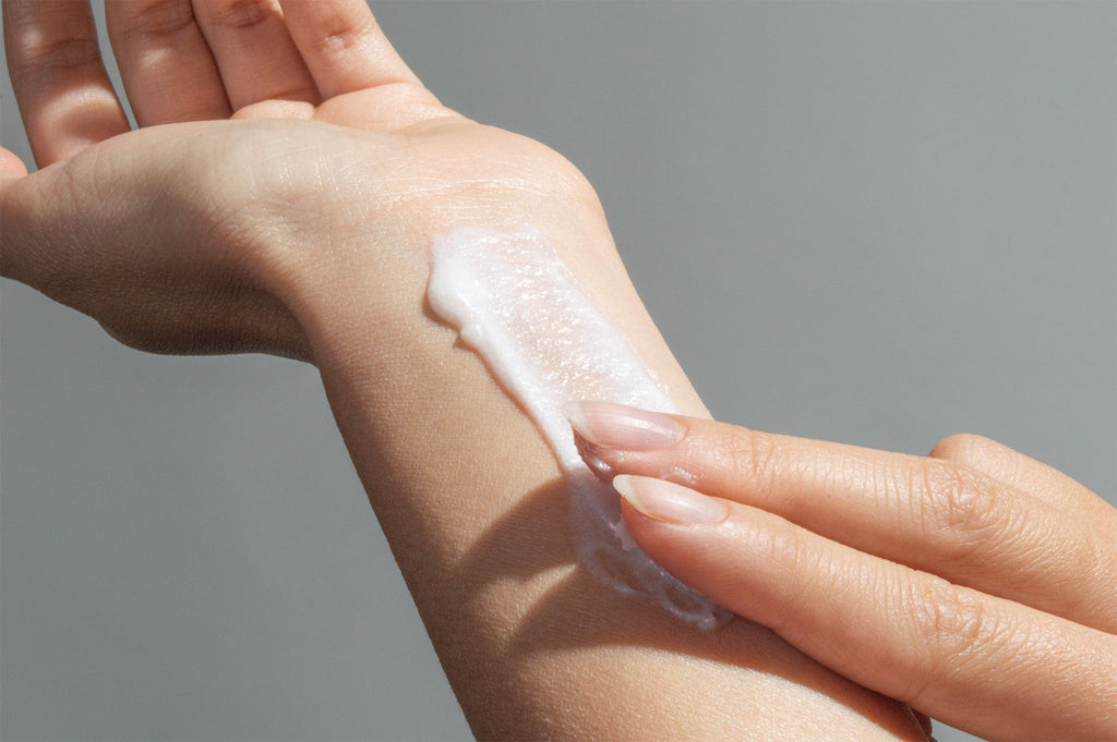 Midnight Paloma Fresh Mint + Vanilla Body Scrub 4 oz